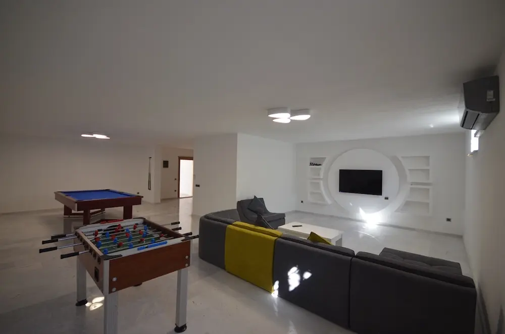 Entertainment room